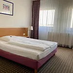 Akzent Congresshotel 4* הוירסוורדה