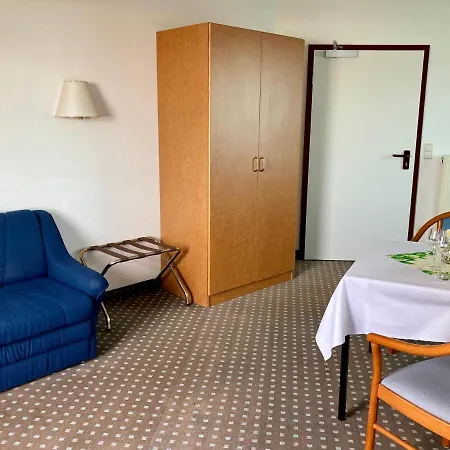فندق Akzent Congresshotel 4*