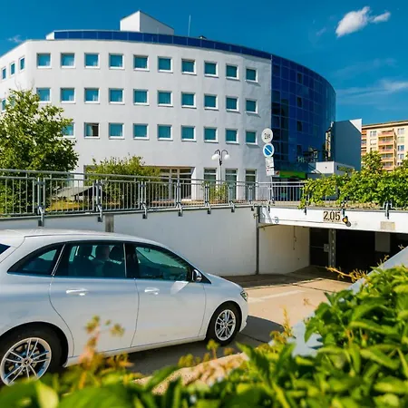 Akzent Congresshotel 4* הוירסוורדה