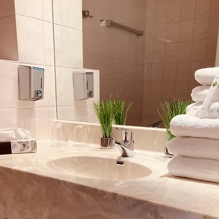 Akzent Congresshotel فندق