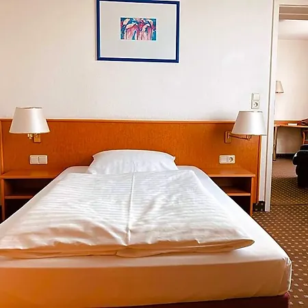ホテル Akzent Congresshotel 4*