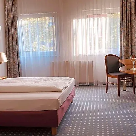 Akzent Congresshotel ホテル 4*