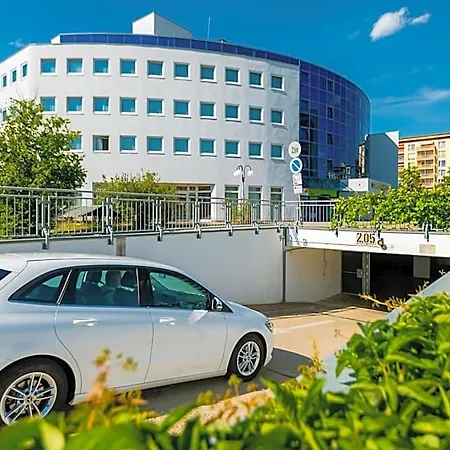 Akzent Congresshotel ホテル 4*
