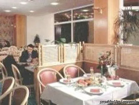 Akzent Congresshotel فندق