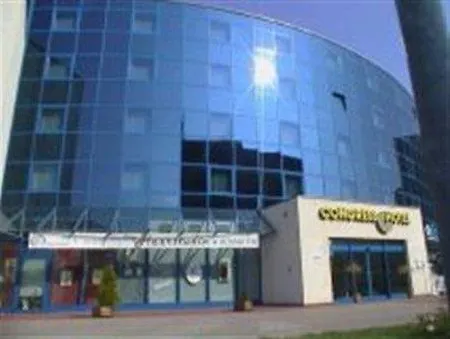 فندق Akzent Congresshotel 4*